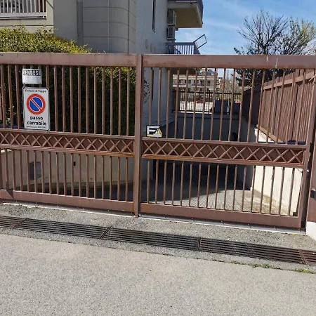 Apartment Nsm Casa Di Fulmine Attico Con Box Privato Foggia